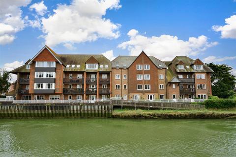 Queen Street, Arundel, West Sussex 1 bed flat for sale