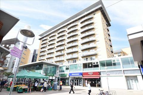 Hamlyn House, Feltham, Middlesex, TW13 2 bed flat for sale