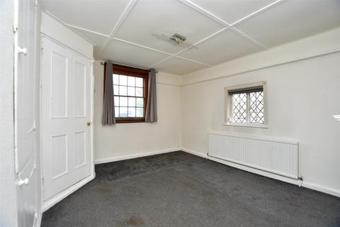 North Street, Sheldwich, Faversham, Kent 2 bed cottage for sale