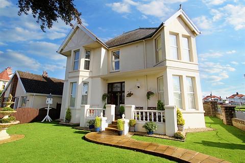 Parc Avenue, Gwbert Road, Cardigan 7 bed detached house for sale