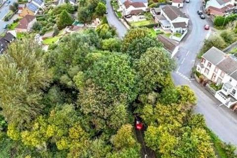 Fleur De Lis, Blackwood NP12 4 bed property with land for sale