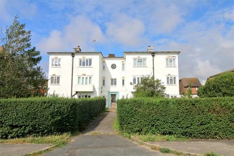 Upper Belgrave Road, Seaford 3 bed flat for sale