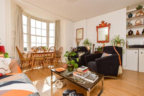 Kent Terrace, Ramsgate, Kent 2 bed ground floor flat for sale