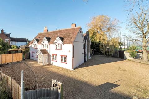 Goldington Road, Bedford 7 bed detached house for sale