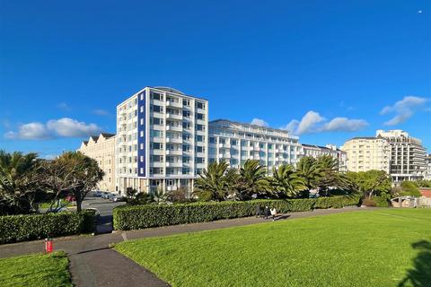 King Edwards Parade, Eastbourne 2 bed flat for sale