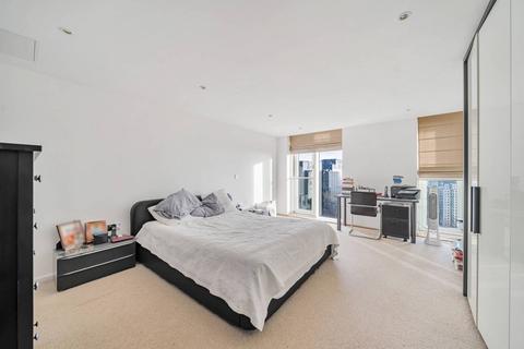Ability Place, Canary Wharf, London, E14 2 bed flat for sale