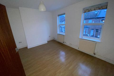 Elm Park Road, Leyton 2 bed terraced house for sale