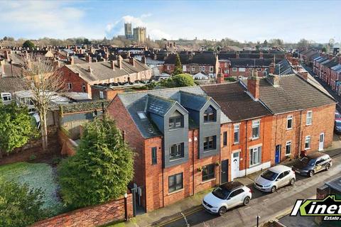 Mill Road, Lincoln 3 bed semi