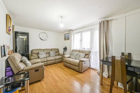 Fox Close, E16, Canning Town, London... 3 bed maisonette for sale