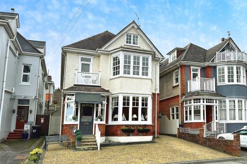 Studland Road, ALUM CHINE, BH4 Guest house for sale