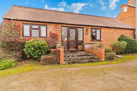 Salt Way, Astwood Bank B96 2 bed detached bungalow for sale