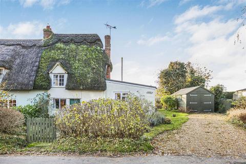 Water Lane, Radwinter CB10 2 bed cottage for sale