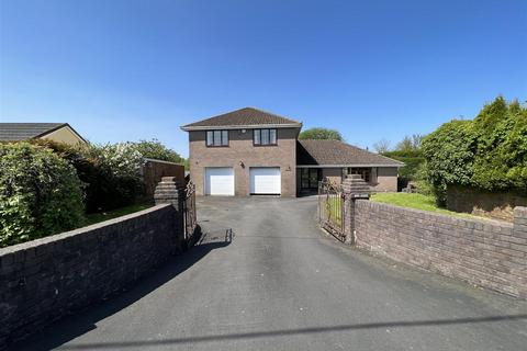 Onllwyn Road, Neath SA10 3 bed detached house for sale