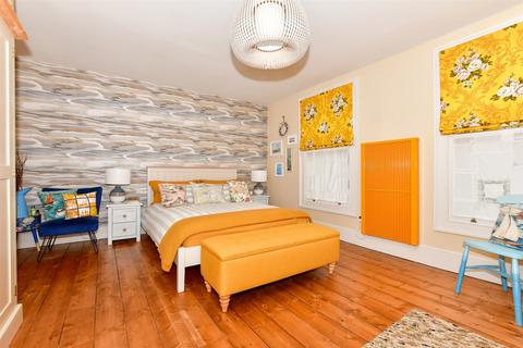 Canterbury Road, Whitstable, Kent 3 bed terraced house for sale