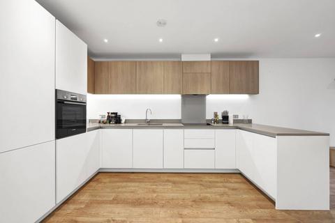 Grattan Court, LONDON E3 2 bed flat for sale