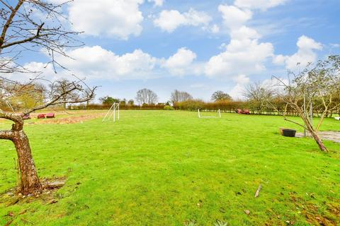 Plumtree Road, Headcorn, Ashford, Kent 4 bed detached bungalow for sale