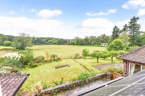 Liss, Nr Petersfield, Hampshire, GU33 5 bed detached house for sale