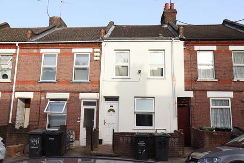 Luton LU1 3 bed terraced house for sale