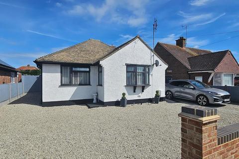 Willow Tree Close, Herne Bay, CT6 6PA 3 bed detached bungalow for sale