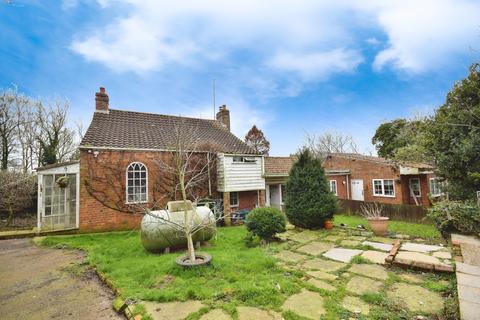 Boston Road, West Keal, Spilsby PE23 3 bed detached house for sale