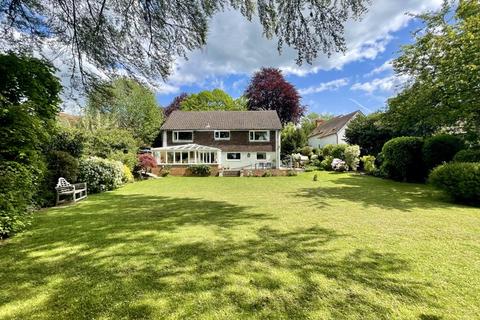 Hawks Hill, Bourne End SL8 4 bed detached house for sale