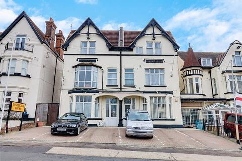 Grosvenor Road, Westcliff