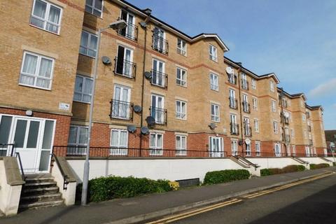 Marlborough Court, Grove Road, Luton LU1 3 bed flat for sale