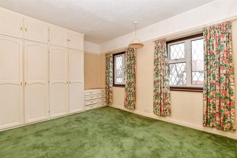 Broomloan Lane, Sutton, Surrey 2 bed semi