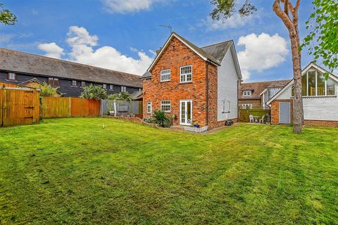 Chapman Fields, Cliffsend, Ramsgate... 4 bed detached house for sale