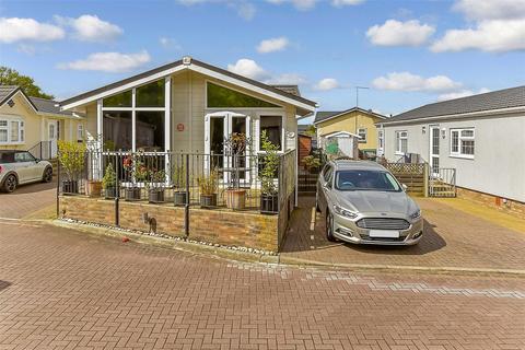 Woodlands Lodge Park, Ashford, Kent 2 bed park home for sale