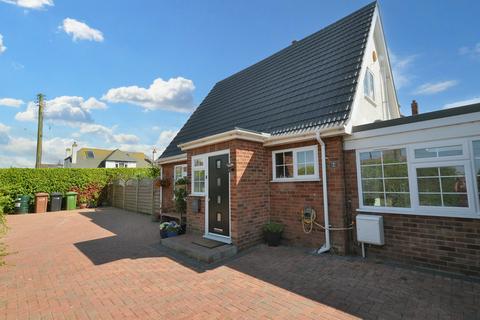 Queens Drive, Hunstanton 3 bed chalet for sale