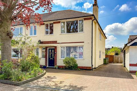 Oakwood Drive, St. Albans... 4 bed semi