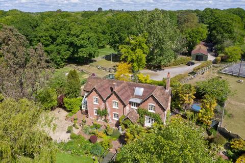 South Drive, Ossemsley, New Milton, BH25 4 bed country house for sale