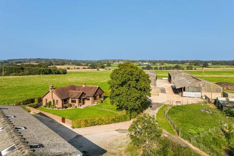Lomas Lane, Sandhurst, Kent, TN18 2 bed detached house for sale