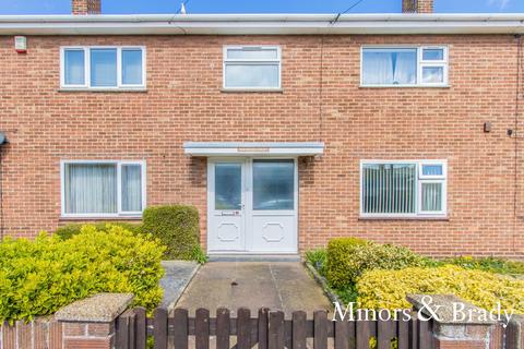 Hervey Street, Lowestoft, NR32 2 bed flat for sale