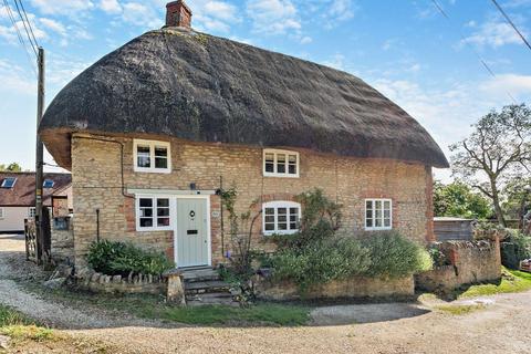 Mill Lane, Oxford OX44 3 bed cottage for sale