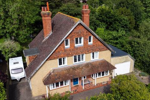 Goring Road, Steyning 5 bed detached house for sale