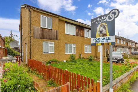 Brook Drive, Wickford, Essex 2 bed ground floor flat for sale