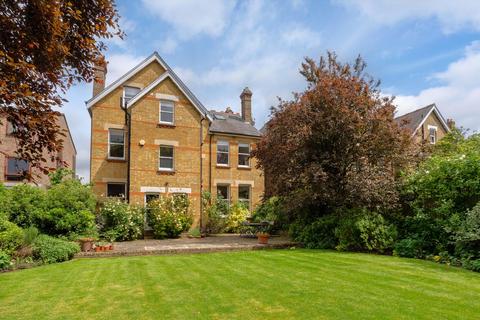 Alleyn Road, West Dulwich, London, SE21 6 bed detached house for sale