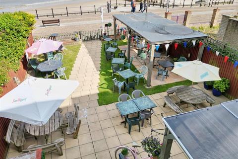 Esplanade, Lowestoft 6 bed house for sale