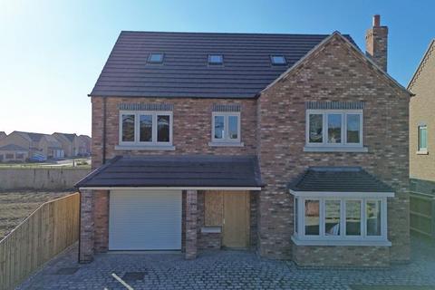 BRADBURY GARDENS, OFF HUMBERSTON... 6 bed detached house for sale