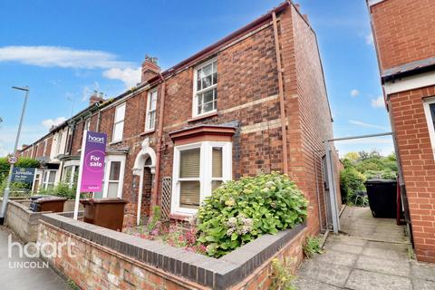 Newland Street West, Lincoln 2 bed terraced house for sale