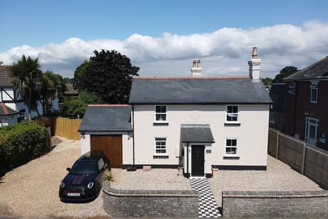 Ashley Road, New Milton, Hampshire, BH25 5 bed detached house for sale