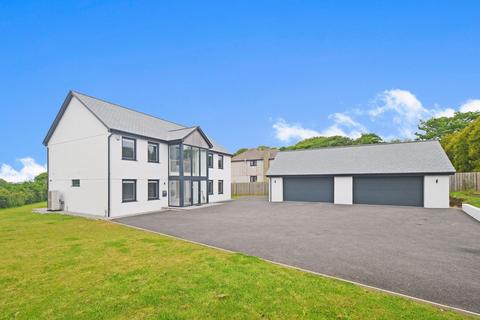 St. Austell PL26 5 bed detached house for sale