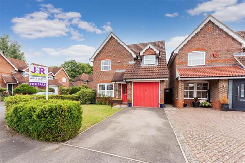 Nine Acres, Cippenham 3 bed detached house for sale