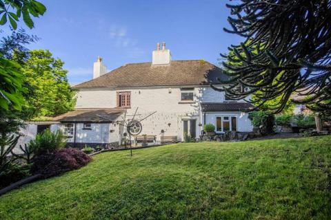 Pontypool NP4 5 bed detached house for sale