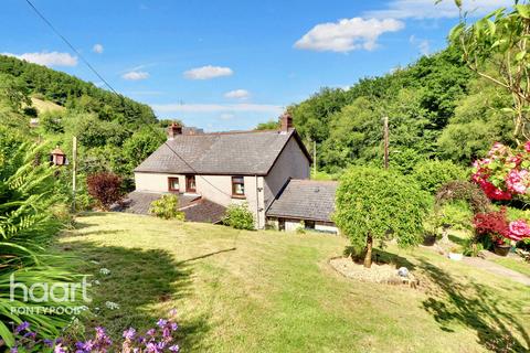 Cwmffrwdoer, Pontypool 2 bed cottage for sale