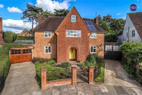 Dellfield Close, Hertfordshire WD17 5 bed detached house for sale