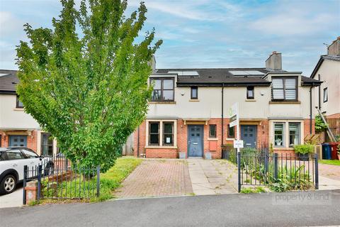 Petre Wood Crescent, Langho, Ribble... 3 bed semi