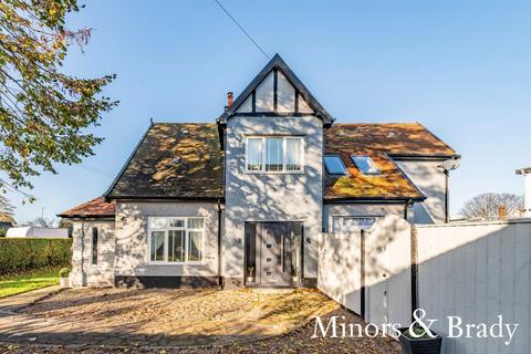 Osborne Avenue, Great Yarmouth 4 bed detached house for sale